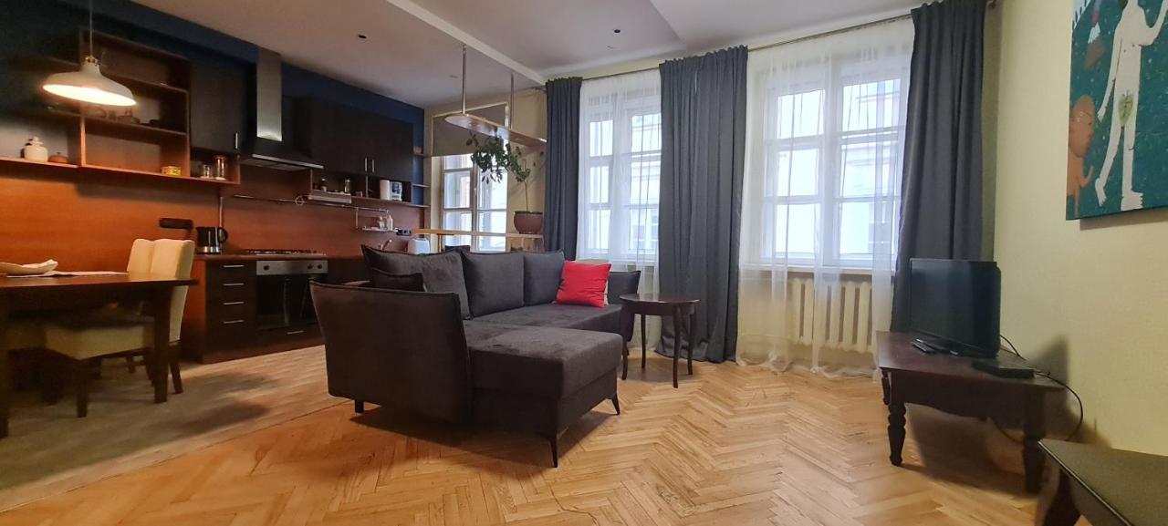 Rehouse Stikliu 4 VNO